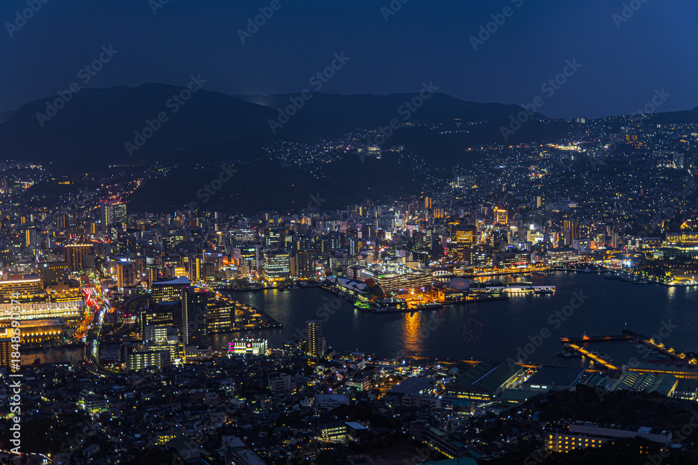 Naklejka premium 都市夜景