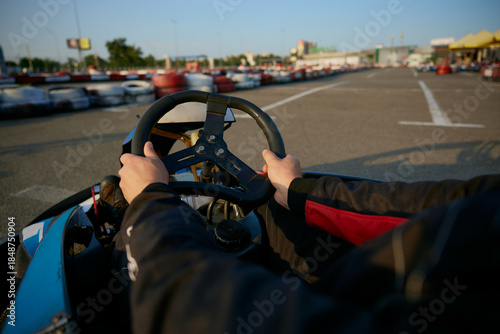 Εκτύπωση καμβά The thrilling view from the drivers seat of a gokart