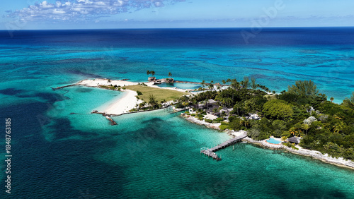 Quadro em tela Old Fort Bay At Nassau In New Providence Bahamas