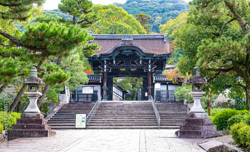 京都、東大谷（大谷祖廟）