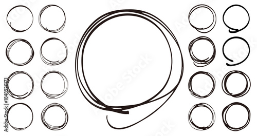 ペンで書いた丸のベクター素材のセット