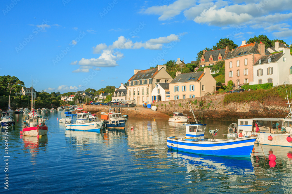 Fototapeta premium Port de Doëlan, Finistère, Bretagne 