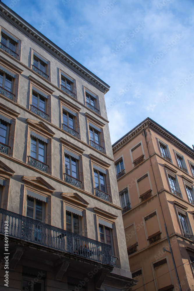 Obraz premium old historic buildings in the center of Lyon in France in winter day with blue sky