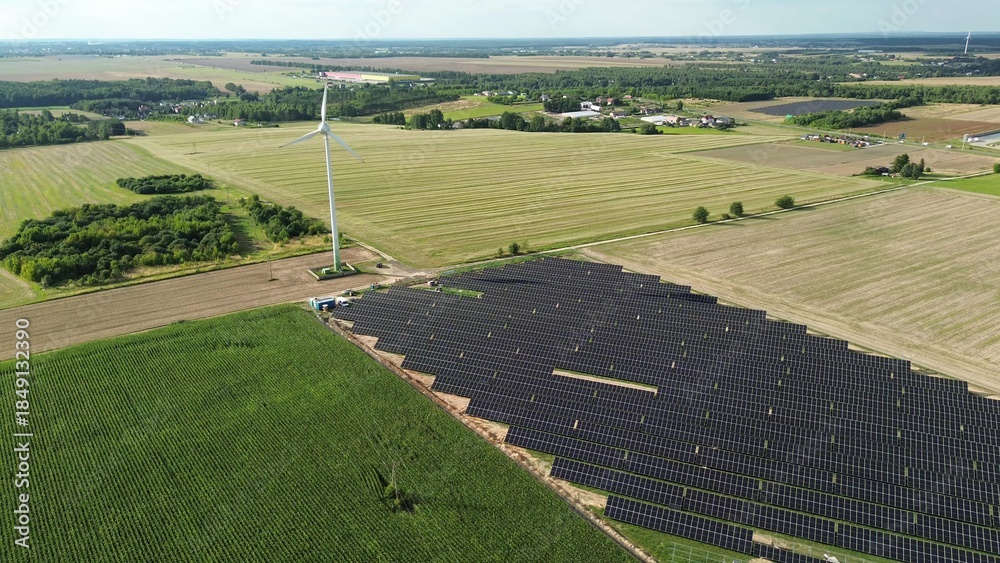 Obraz premium Modern infrastructure for clean energy construction