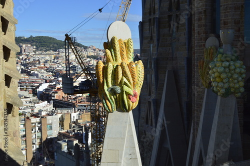 Wallpaper Mural Antoni Gaudi na Sagrada Família em Barcelona na Espanha Torontodigital.ca