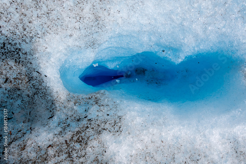 Foto Deep blue ice crevasse inside Perito Moreno Glacier, Patagonia, Argentina