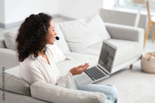 Female African-American onl...