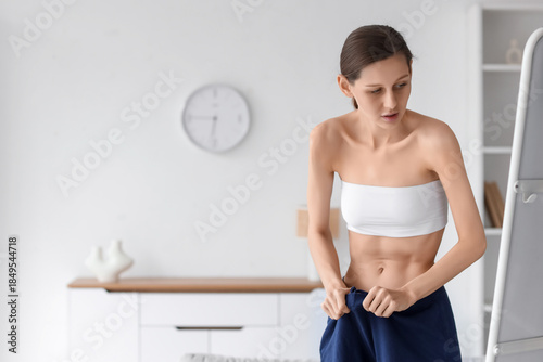 Young woman with anorexia i...
