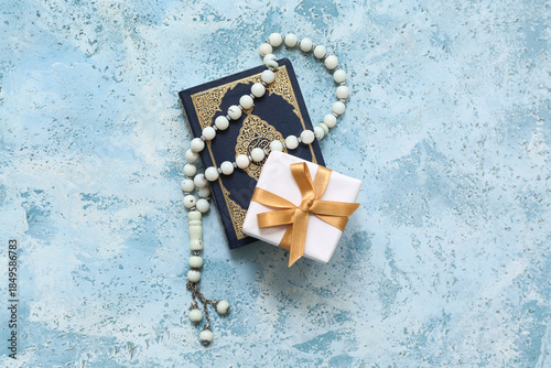 Tasbih, Koran and gift box ...