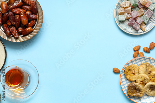 Plates with traditional Eas...