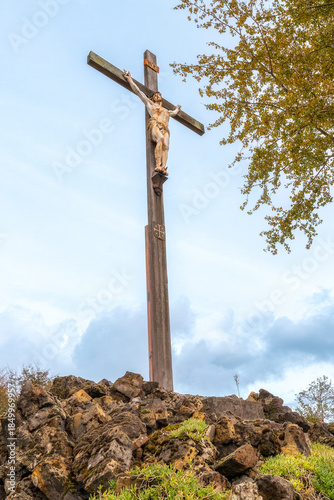 Calvaire chrétien avec le Christ en croix
