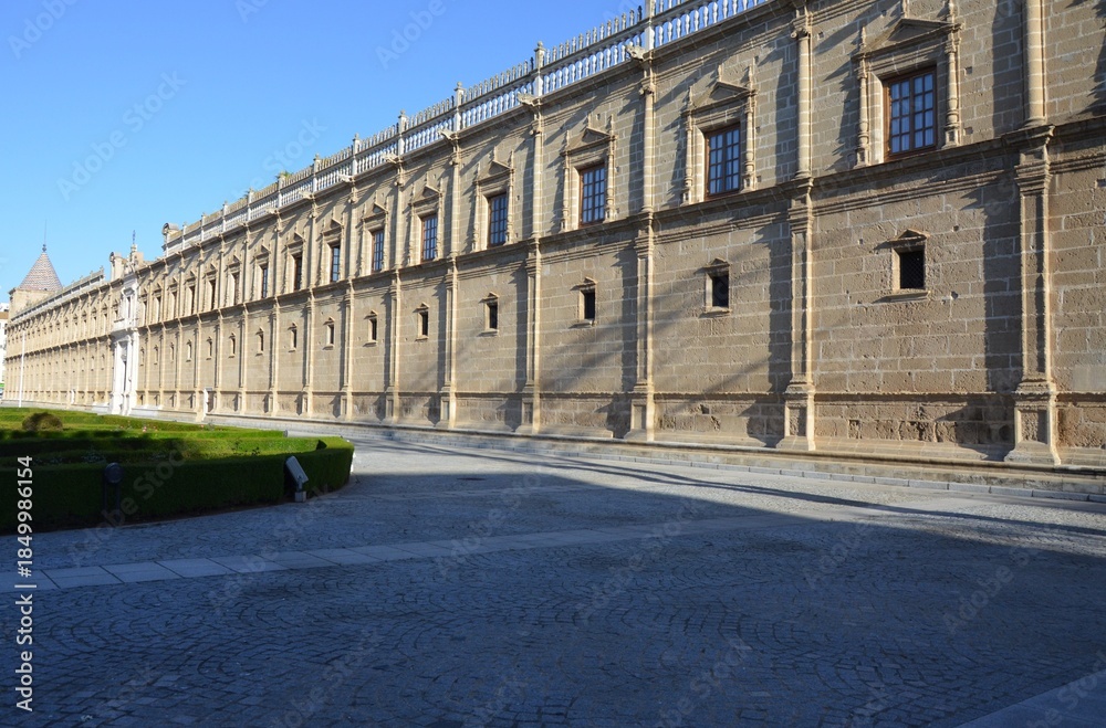 Obraz premium Hospital de las Cinco Llagas Five Wounds Hospital, Seville