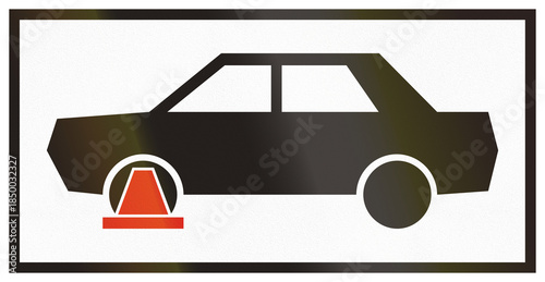 Additional road sign used in Hungary - Offending vehicles will be clamped
