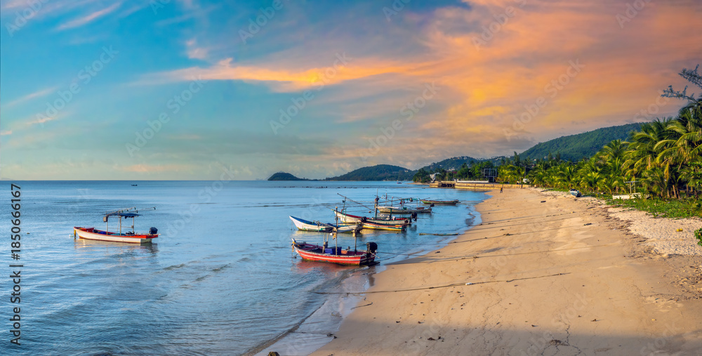 Fototapeta premium Sandy beaches next to the cruise tender boat pier on Koh Samui island, Thailand