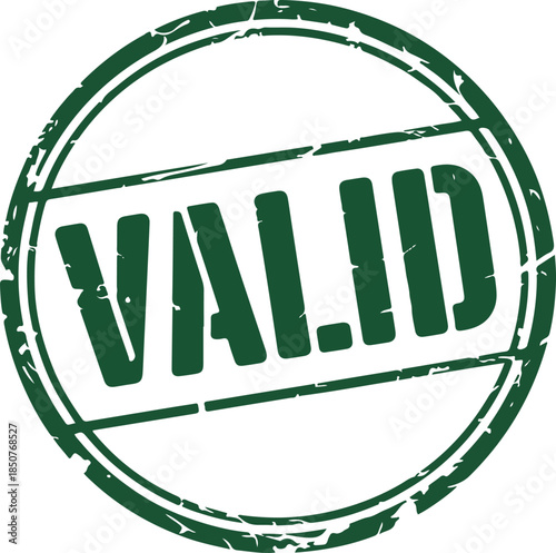 Valid green grunge round stamp isolated on transparent background