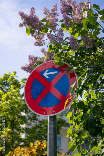 Verkehrszeichen kennzeichnet Parkverbot