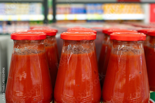 Pasta Sauce, Tomato pasta sauce in the supermarket