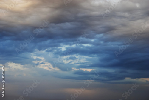 Dramatic Cloudy Sky Background with Natural Light and Atmospheric Clouds