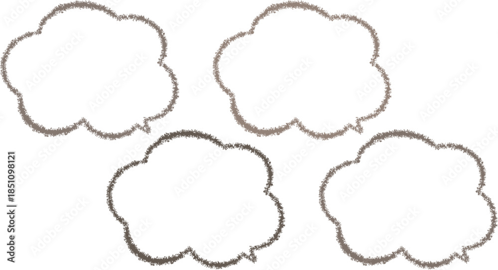 Fototapeta premium 色が少しずつ異なった、茶色の雲の形の吹き出しセット。クレヨンで描いたかわいいふきだし。手描き風。らくがき。 