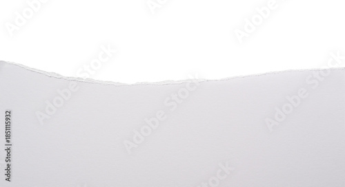 Papel rasgado blanco sobre fondo blanco, recurso gráfico