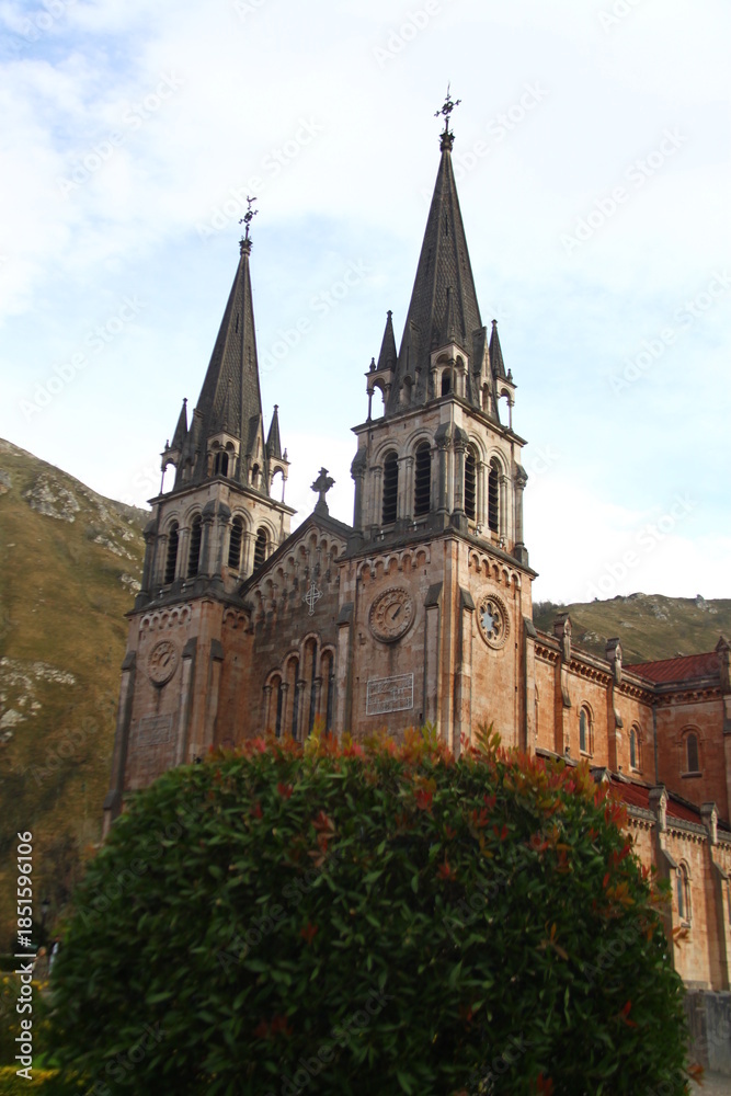 Fototapeta premium Santuario de Covadonga