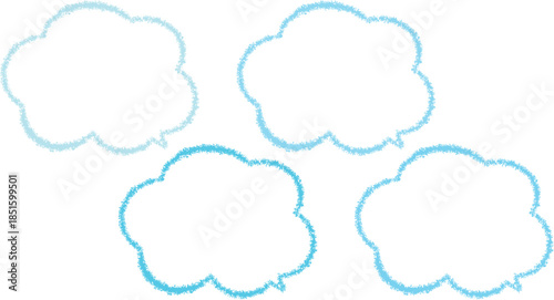 青系のクレヨンで描いた吹き出しセット。雲の形をしたかわいい手描き風のふきだし。青系の異なる色が4色ある。