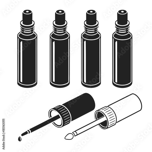 Set of mascara bottles and applicators