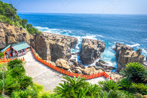 фотографія Udo Shrine on the Coastal Cliffs of Miyazaki, Japan 2571
