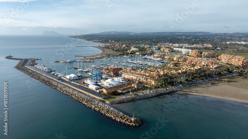 vistas del puerto de Sotogrande en el término municipal de San Roque, España