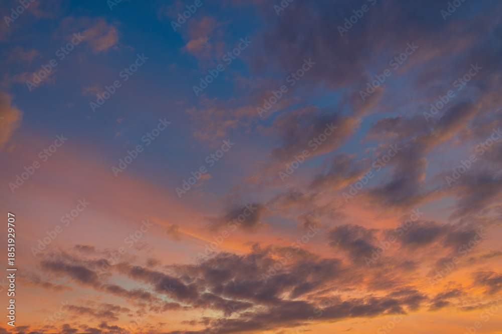 Obraz premium The backdrop features a sky and clouds of various colors during sunrise and sunset,Sunset sky for background or sunrise sky and cloud at morning.