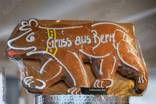 Gingerbread cookies with bear ornaments, Christmas Market in Bern, Switzerland
