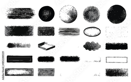Zestaw czarnych, ręcznie malowanych, postarzanych pociągnięć pędzla i kształtów z przezroczystym tłem.