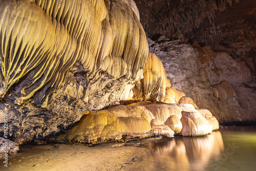 caverna na cidade de São Domingos, Estado de Goiás, região de Terra Ronca, Brasil