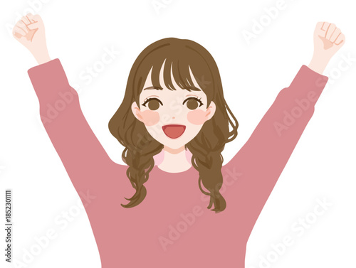 Mujer joven feliz con los brazos levantados en señal de celebración, victoria o entusiasmo con fondo transparente.