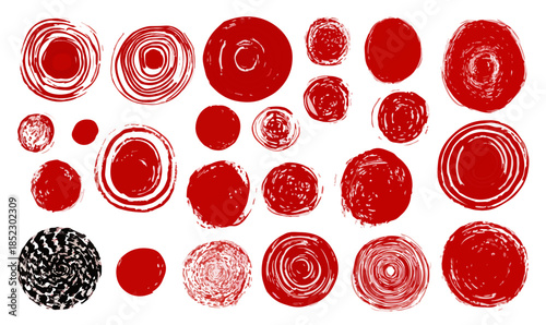 Conjunto de manchas circulares rojas y negras con textura de sello, ideales para fondos abstractos y diseño.