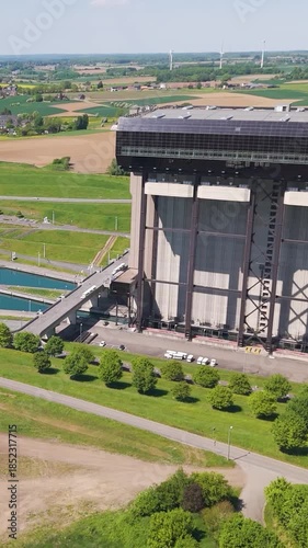 illustrates bridge cars roads below strépy thieu boat lift building structure le rœulx hainaut belgium scene activity area around static drone shot strépy-thieu aerial 