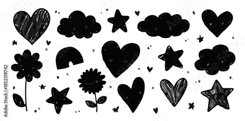 Conjunto de ícones desenhados à mão em preto e branco: corações, estrelas, nuvens, flores e arco-íris com fundo transparente.