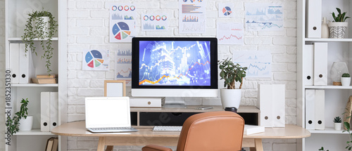 Interior of data scientist'...
