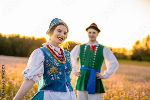 Tableau sur toile Kaszubi przy zachodzie słońca
