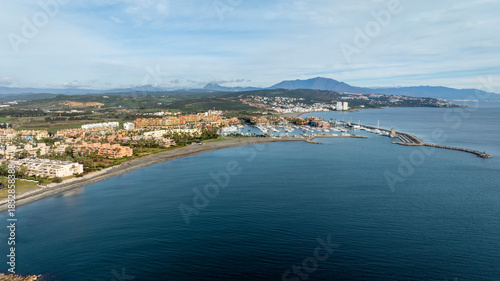 Vista aérea de la pedanía de Sotogrande en la provincia de Cádiz, España