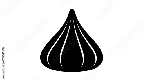 An illustration of a single black onion bulb with white lines on a plain background gudi 36