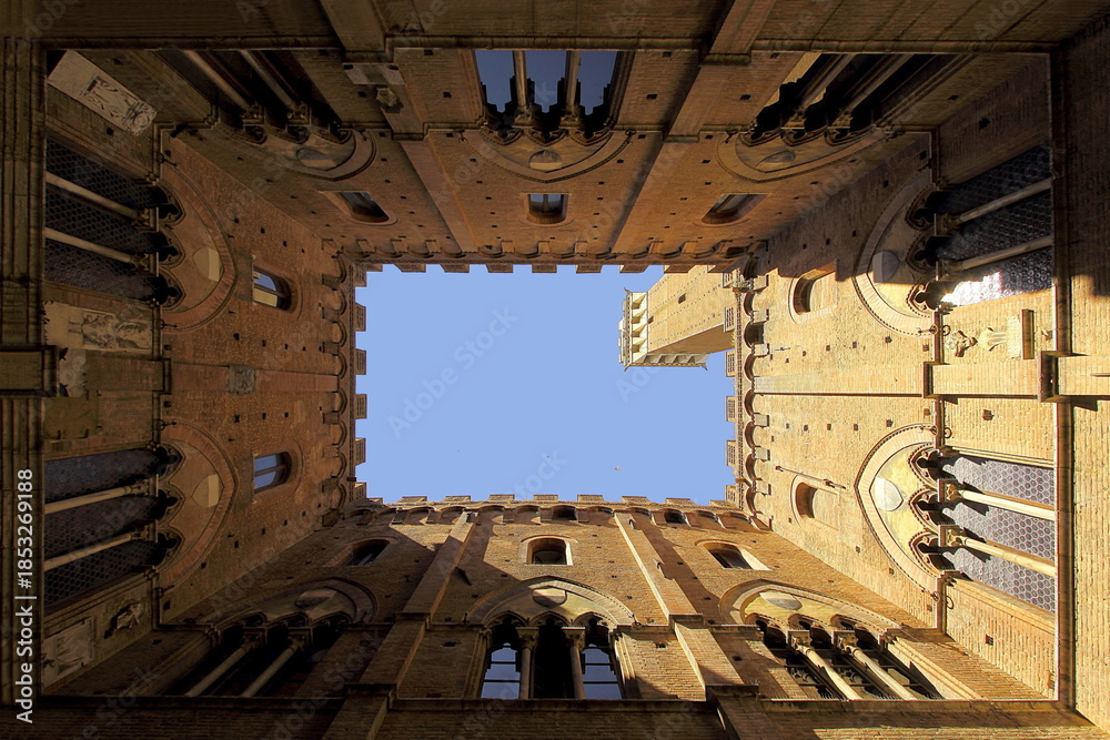 Obraz premium Basilica di San Domenico in Siena Italien