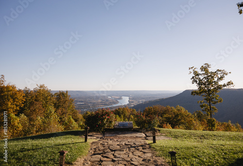 Foto Pat's Summitt, located in Jasper Highlands, overlooks the scenic Tennessee River as it winds through the Cumberland Plateau