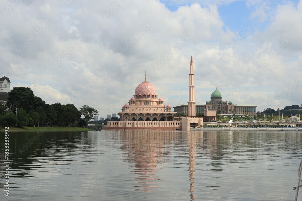 Fototapeta premium putra mosque