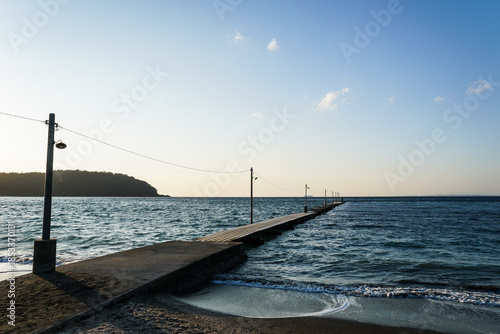 日本千葉県の岡本桟橋からの夕日