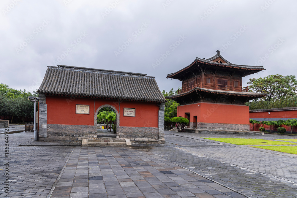 Fototapeta premium The landscape of the Kaiyuan Temple in the ancient city of Zhengding, Hebei Province 