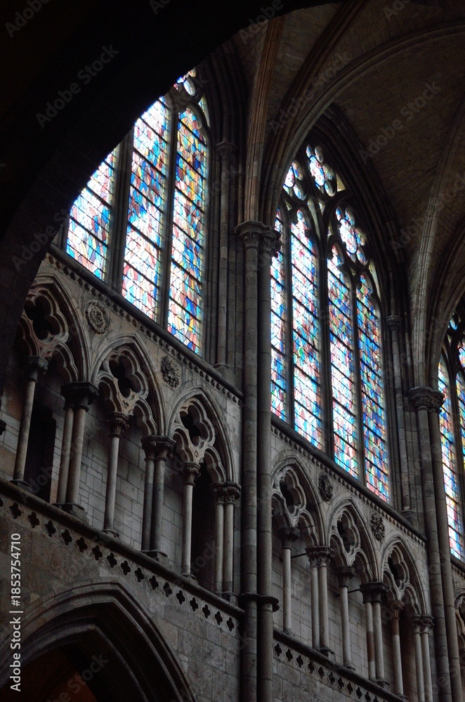 Fototapeta premium Catedral de Saint-Vincent en Saint-Malo, Ille-et-Vilaine, Bretaña, Francia. 