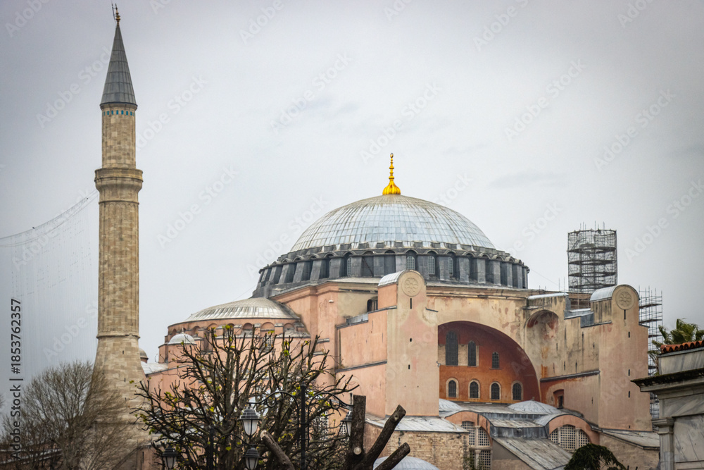 Fototapeta premium hagia sophia, mosque, islamic, istanbul, gold, turkiye, turkey,