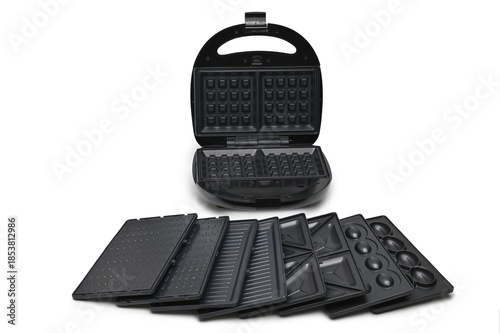 Electric waffle maker with removable plates