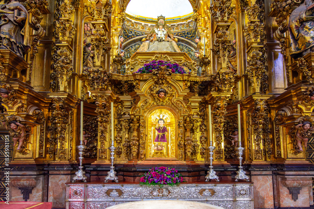 Obraz premium Church of Divine Savior (Iglesia Colegial del Divino Salvador) interiors, Seville, Spain
